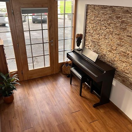 Lilan Apartment Maribor Bagian luar foto