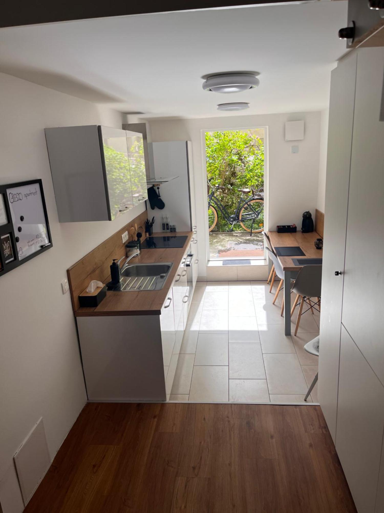 Lilan Apartment Maribor Bagian luar foto