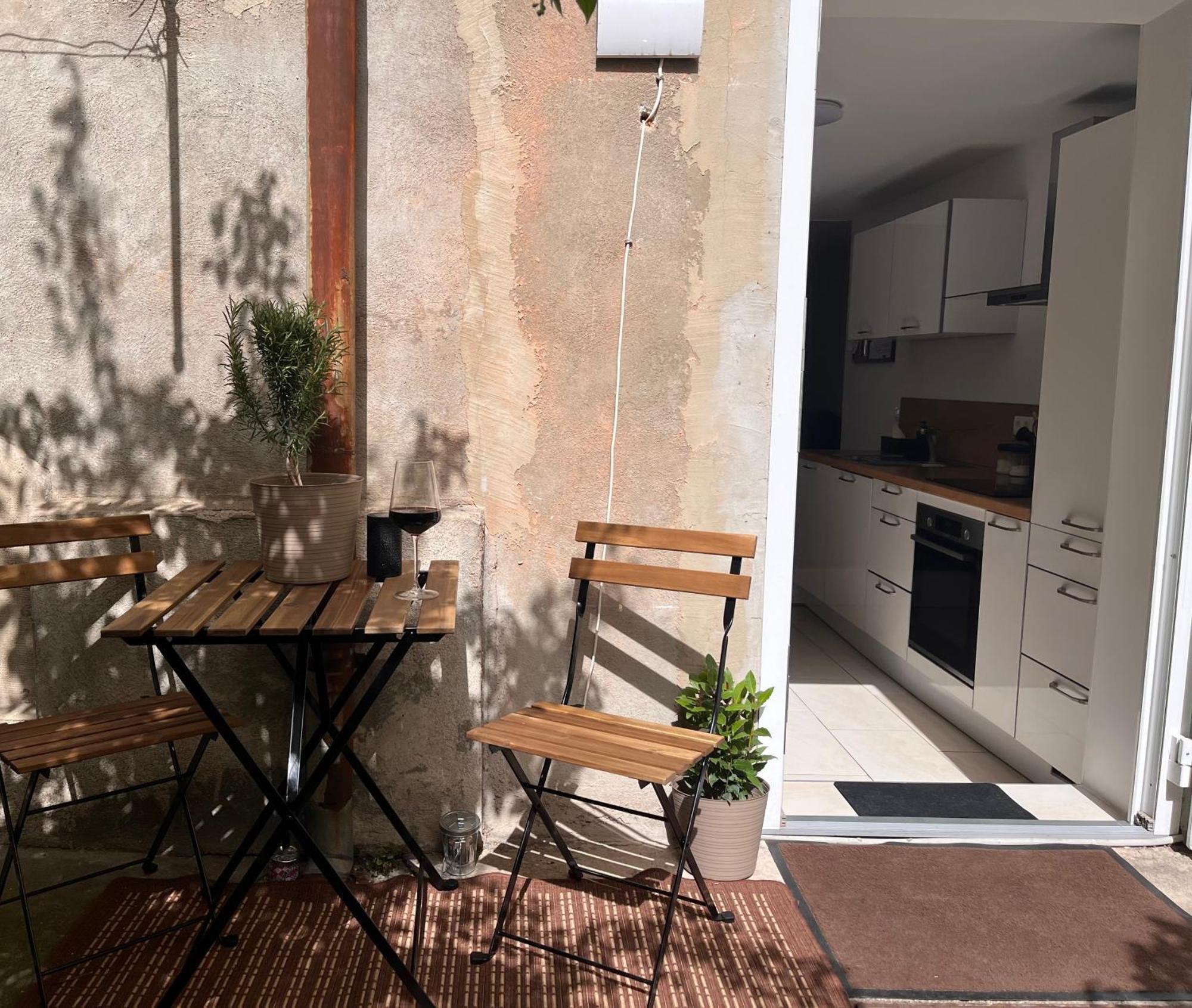 Lilan Apartment Maribor Bagian luar foto