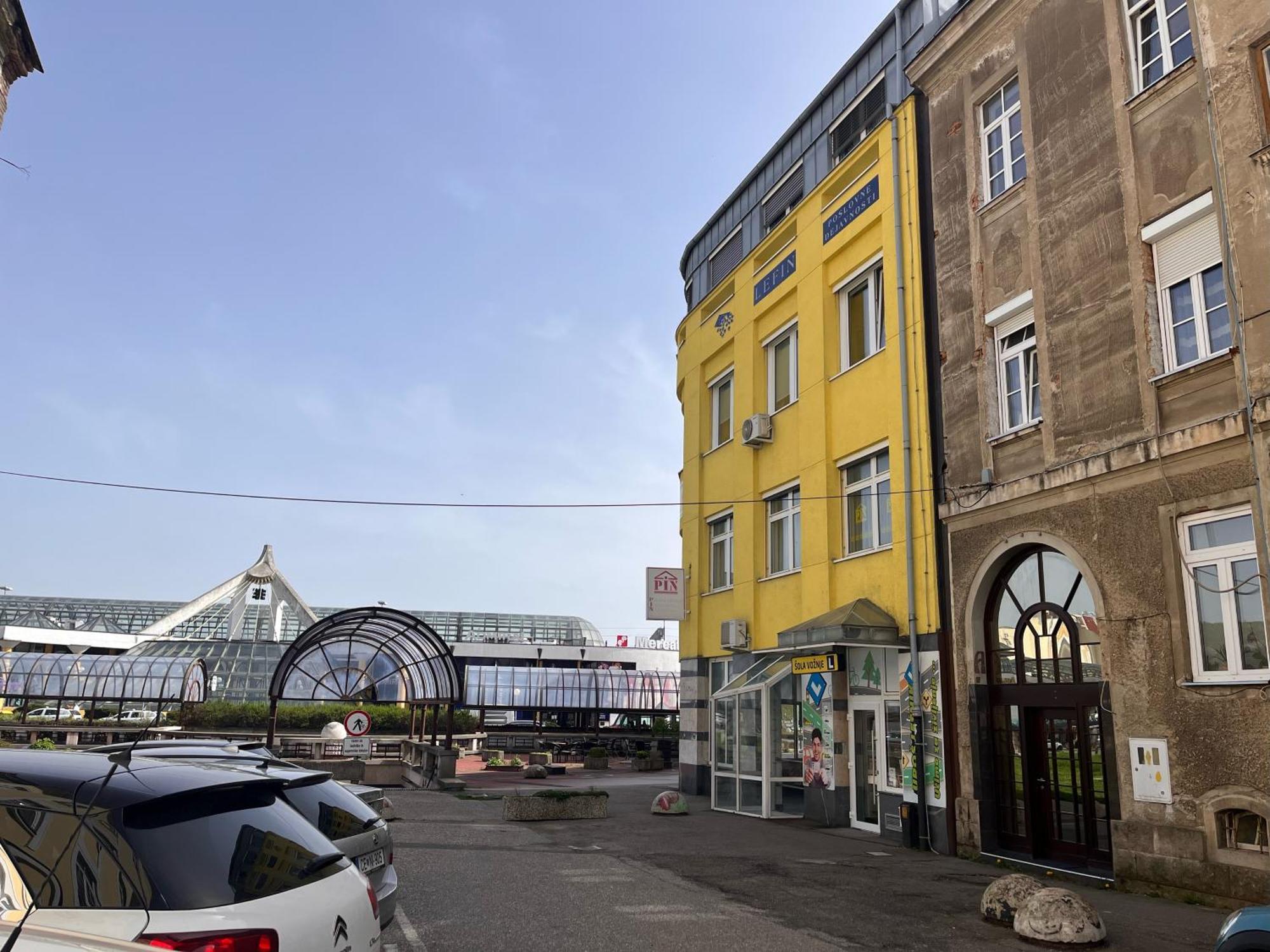 Lilan Apartment Maribor Bagian luar foto